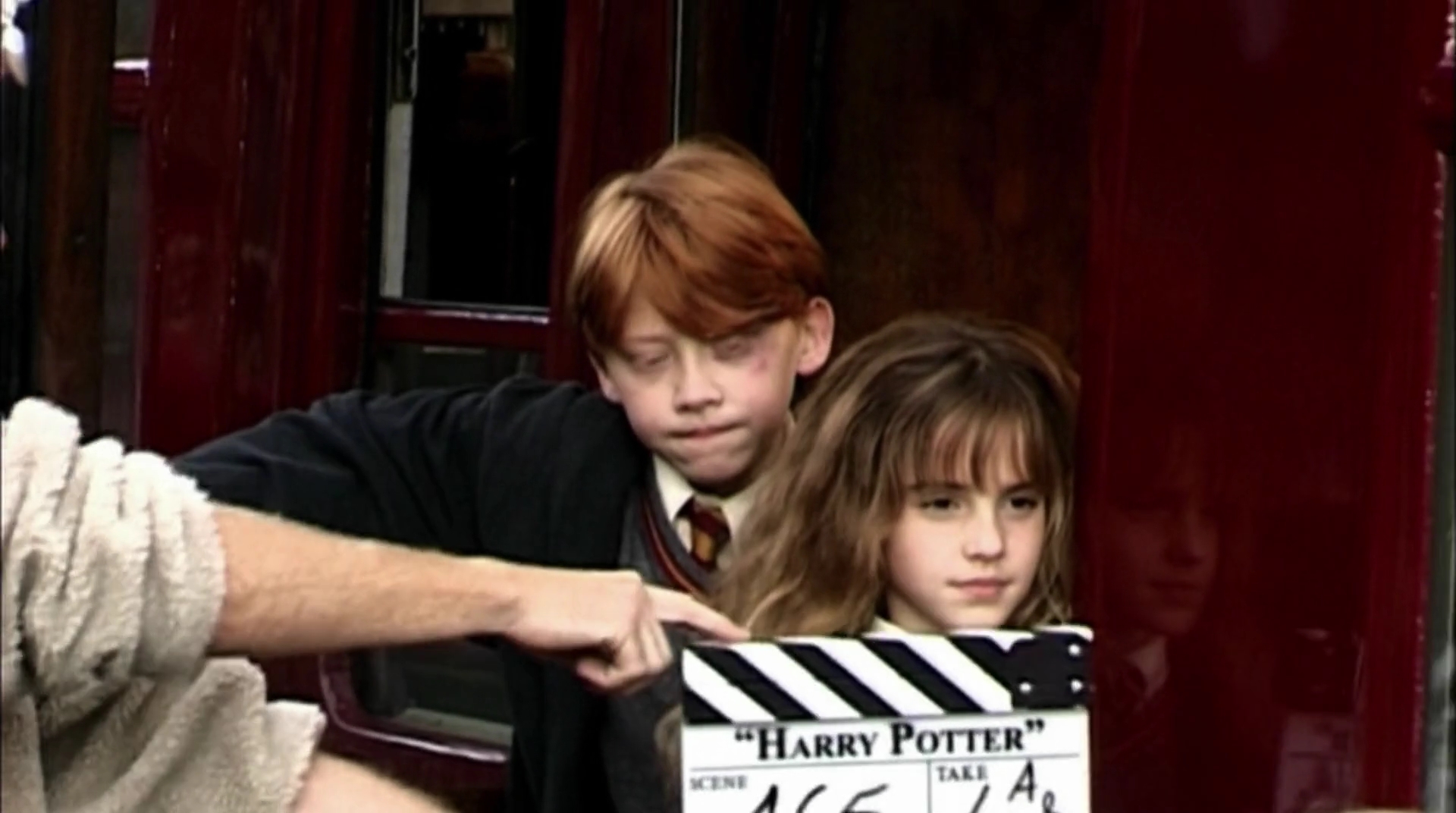 EmmaWatsonFan-dot-nl_HarryPotter-ReturnToHogwarts6028.jpg