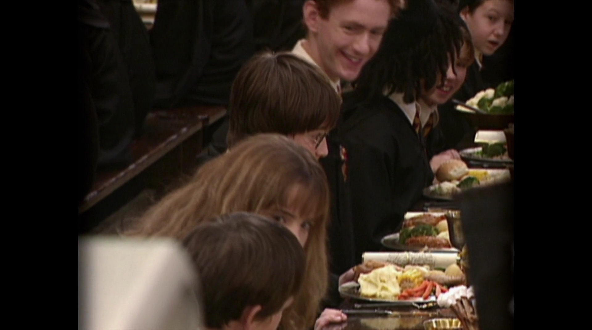 EmmaWatsonFan-dot-nl_HarryPotter-ReturnToHogwarts6033.jpg