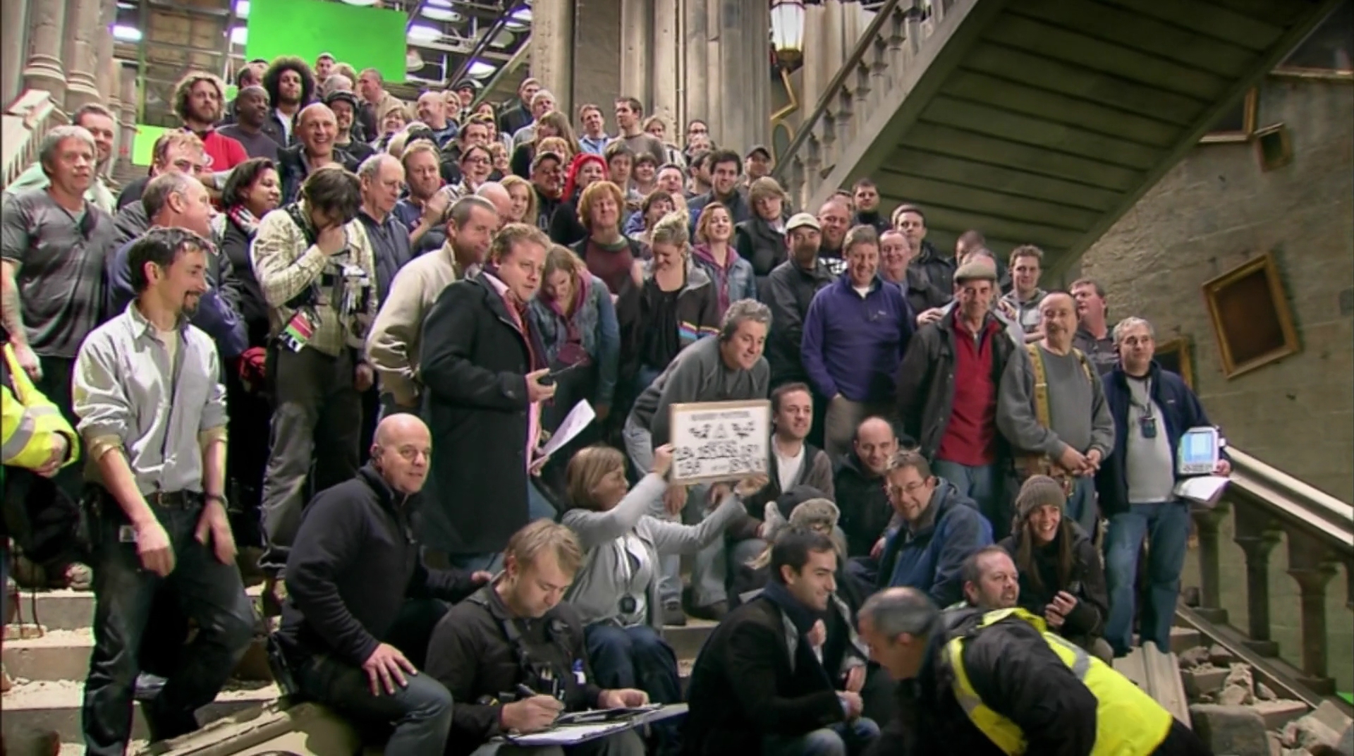 EmmaWatsonFan-dot-nl_HarryPotter-ReturnToHogwarts6039.jpg