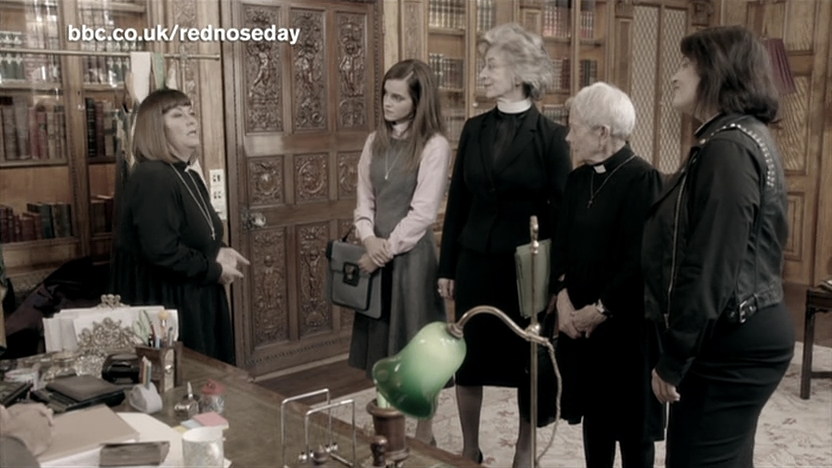 EmmaWatsonFan_dot_nl-TheVicarOfDibley_RedNoseDaySpecial-ComicRelief0153.jpg EmmaWatsonFan_dot_nl-TheVicarOfDibley_RedNoseDaySpecial-ComicRelief0153.jpg