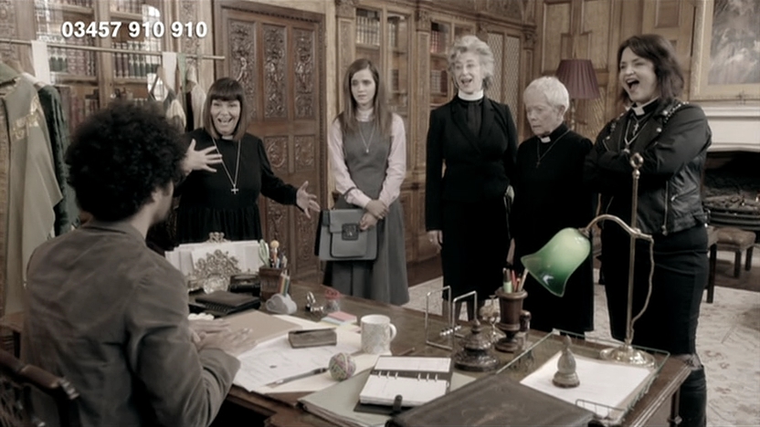 EmmaWatsonFan_dot_nl-TheVicarOfDibley_RedNoseDaySpecial-ComicRelief0190.jpg EmmaWatsonFan_dot_nl-TheVicarOfDibley_RedNoseDaySpecial-ComicRelief0190.jpg